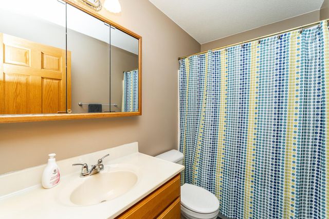 405 5th Street E, Mantorville, MN 55955