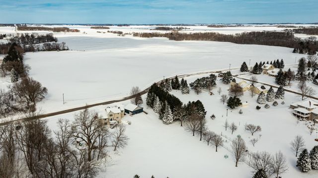 405 5th Street E, Mantorville, MN 55955