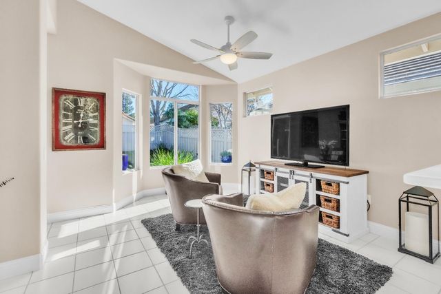 7209 Acorn Glen Loop, Roseville, CA 95747