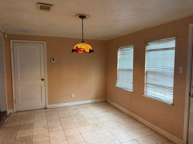 1434 1st Avenue N, Texas City, TX 77590