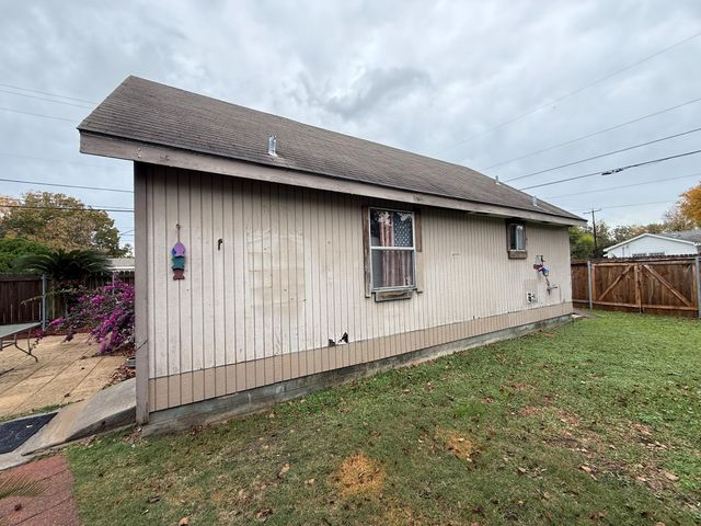 1434 1st Avenue N, Texas City, TX 77590