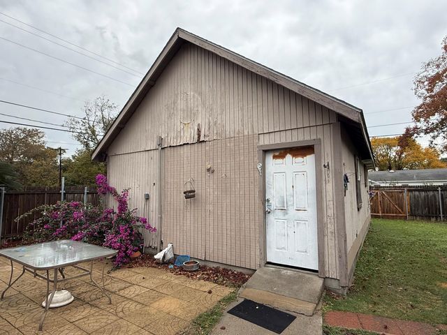 1434 1st Avenue N, Texas City, TX 77590