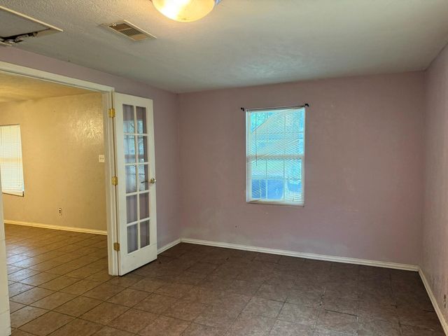 1434 1st Avenue N, Texas City, TX 77590