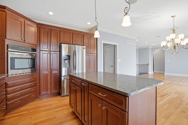 2310 REDMOND CT, Columbia, MO 65203