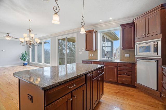 2310 REDMOND CT, Columbia, MO 65203