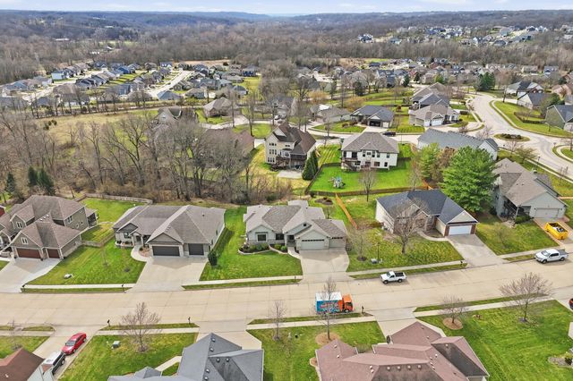 2310 REDMOND CT, Columbia, MO 65203