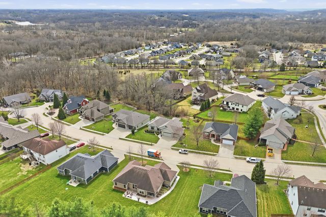 2310 REDMOND CT, Columbia, MO 65203