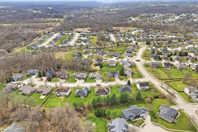 2310 REDMOND CT, Columbia, MO 65203