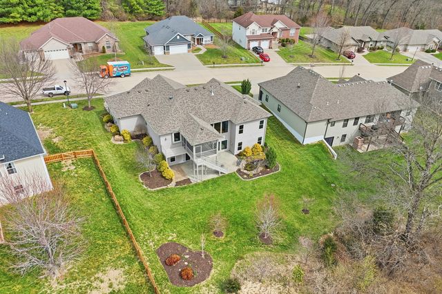 2310 REDMOND CT, Columbia, MO 65203