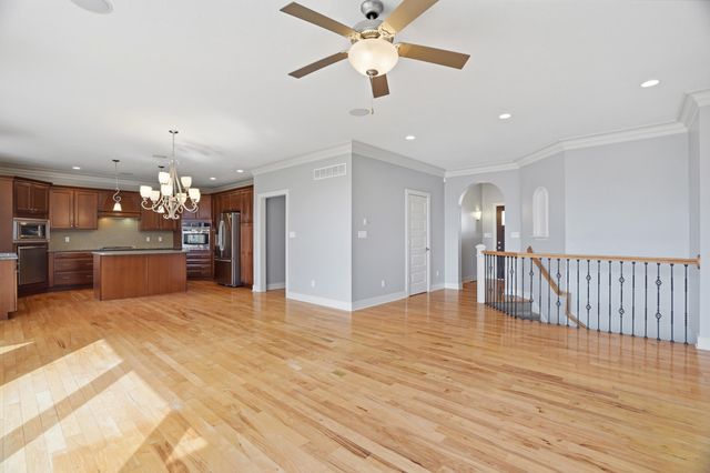 2310 REDMOND CT, Columbia, MO 65203