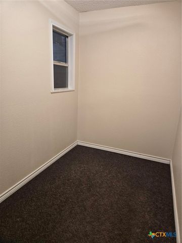 1211 Meadow Run, Seguin, TX 78155
