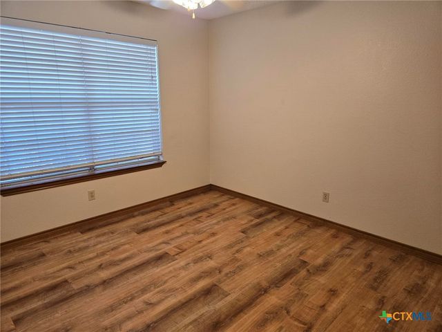 1211 Meadow Run, Seguin, TX 78155