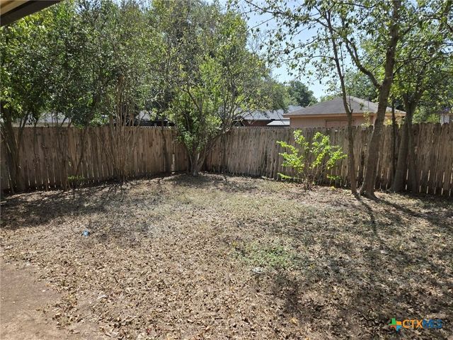 1211 Meadow Run, Seguin, TX 78155