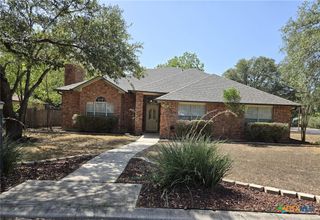 1211 Meadow Run, Seguin, TX 78155