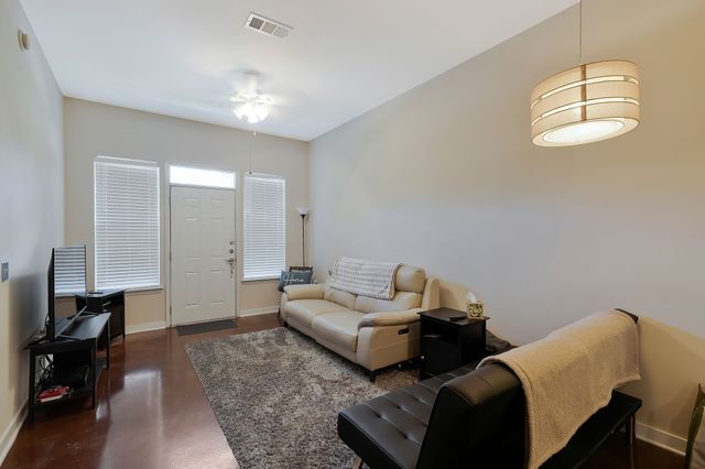 3000 Vanderbilt Pl Apt 141, Nashville, TN 37212