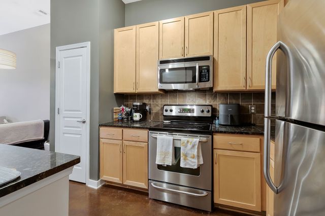 3000 Vanderbilt Pl Apt 141, Nashville, TN 37212