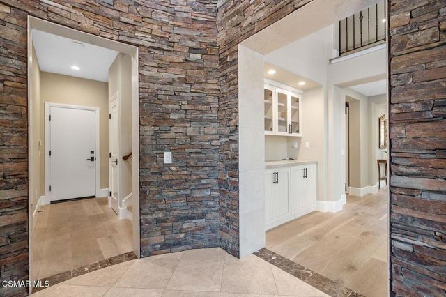 2427 Springbrook Street, Thousand Oaks, CA 91362