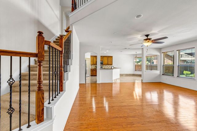 9310 Marble Falls Drive, Arlington, TX 76002