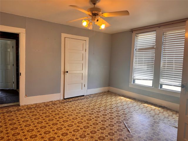 8208 Pearl Street, Lillian, TX 76061