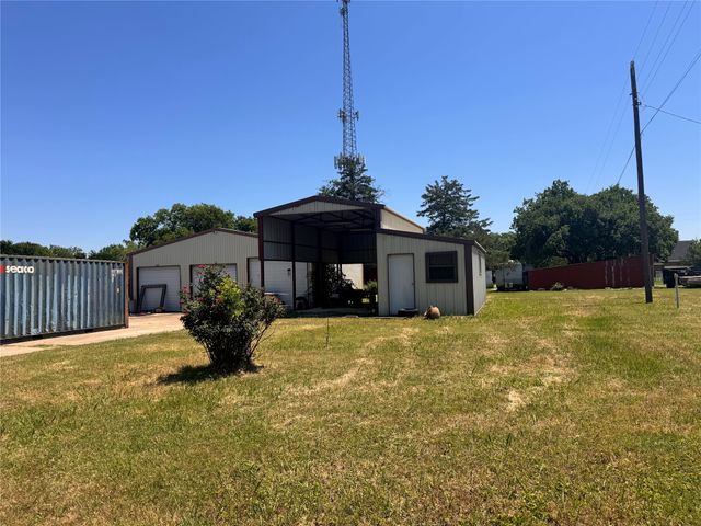 8208 Pearl Street, Lillian, TX 76061