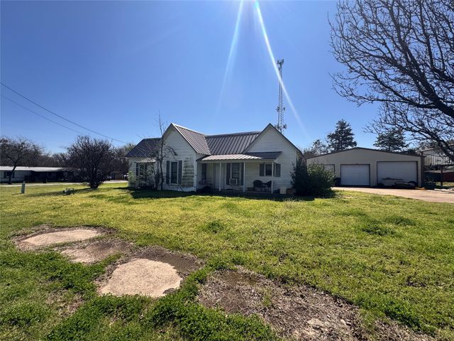 8208 Pearl Street, Lillian, TX 76061