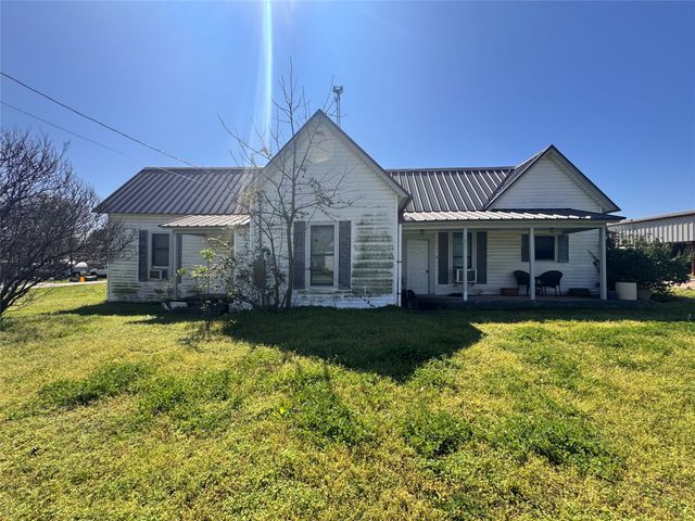 8208 Pearl Street, Lillian, TX 76061