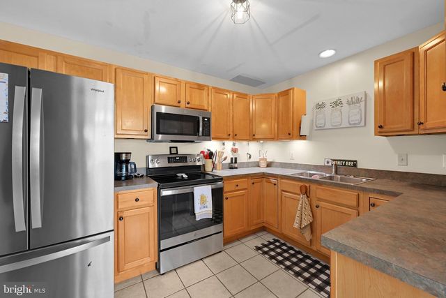 103 PEACH, Newmanstown, PA 17073