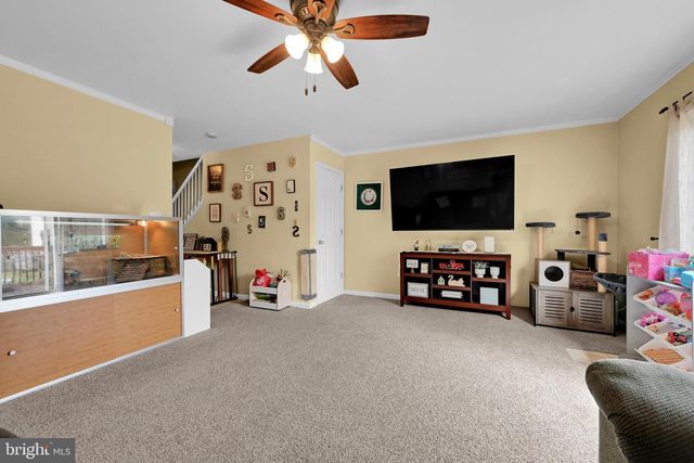103 PEACH, Newmanstown, PA 17073