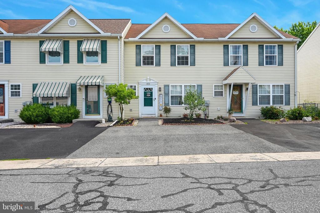 103 PEACH, Newmanstown, PA 17073