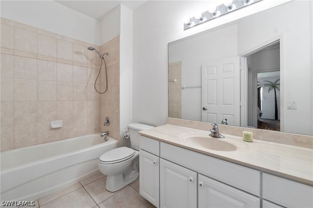 7737 Haverhill CT, Naples, FL 34104