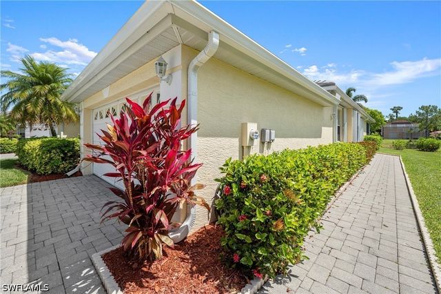 7737 Haverhill CT, Naples, FL 34104