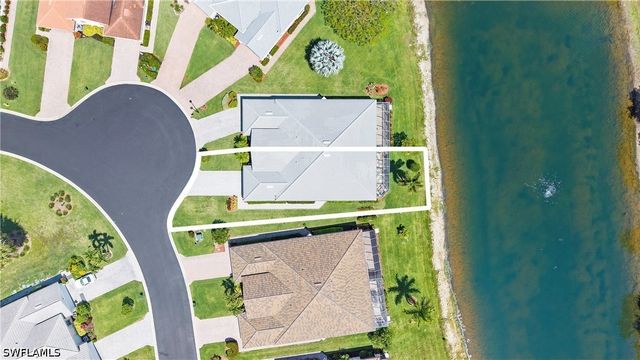 7737 Haverhill CT, Naples, FL 34104