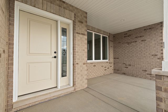 8220 S Stanley Trail S, Frankfort, IL 60423