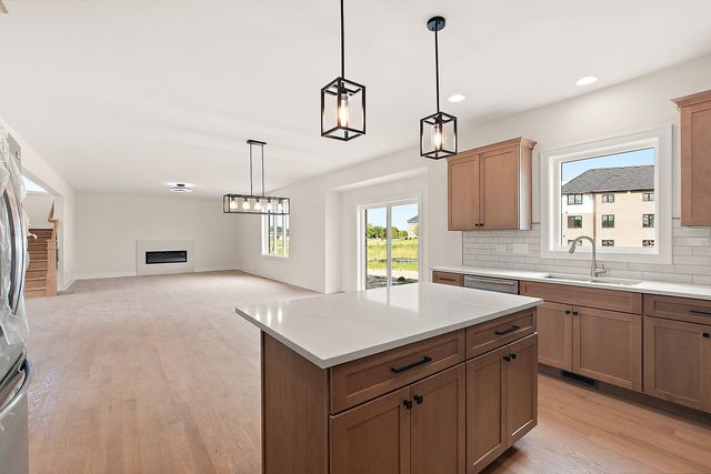 8220 S Stanley Trail S, Frankfort, IL 60423