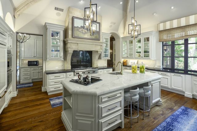 15 Robledo Drive, Dallas, TX 75230