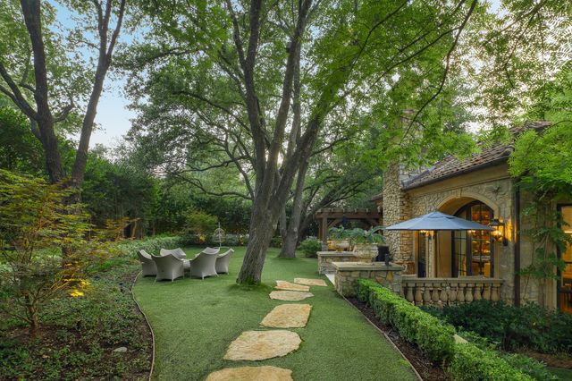 15 Robledo Drive, Dallas, TX 75230