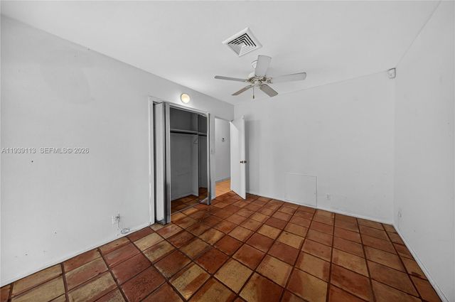 631 NE 56th Ct, Oakland Park, FL 33334