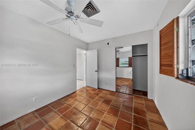 631 NE 56th Ct, Oakland Park, FL 33334