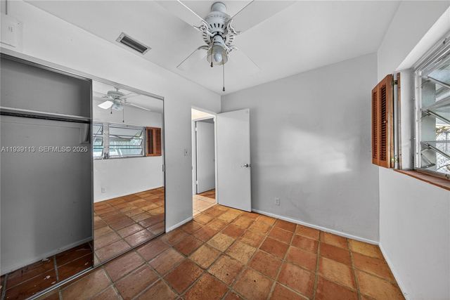 631 NE 56th Ct, Oakland Park, FL 33334