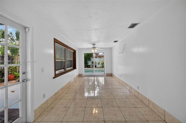 631 NE 56th Ct, Oakland Park, FL 33334