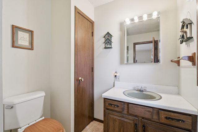 302 Baker Street, Fulton, IL 61252