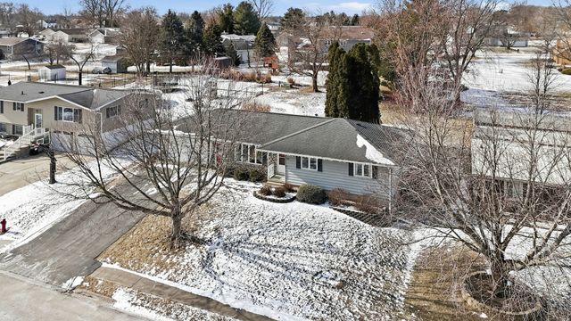 302 Baker Street, Fulton, IL 61252