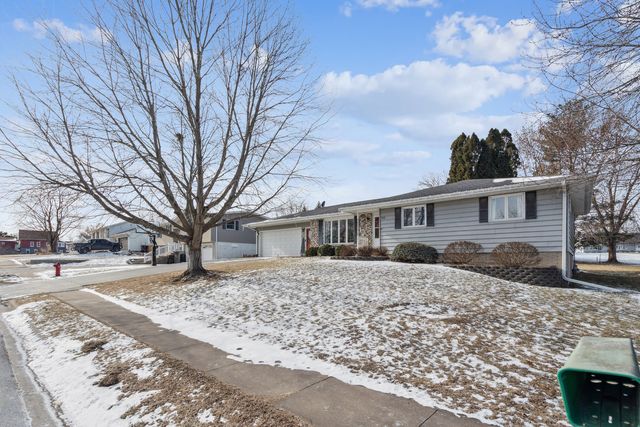 302 Baker Street, Fulton, IL 61252