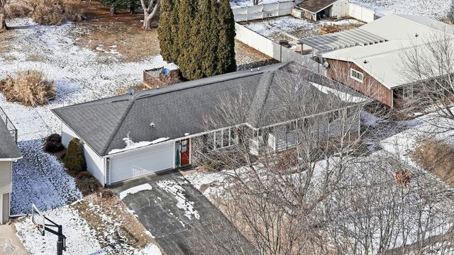 302 Baker Street, Fulton, IL 61252