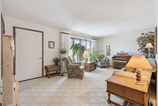 302 Baker Street, Fulton, IL 61252