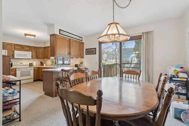 302 Baker Street, Fulton, IL 61252