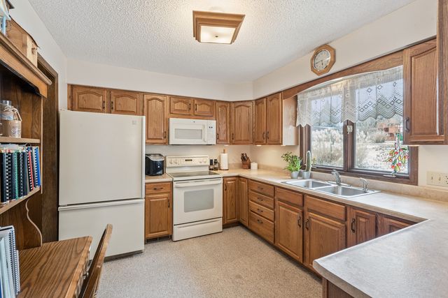 302 Baker Street, Fulton, IL 61252