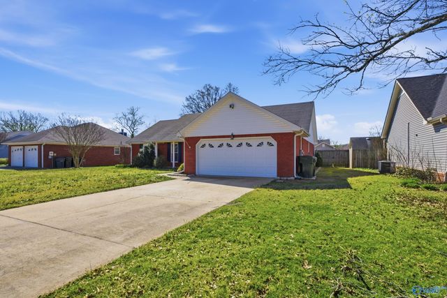 2307 Winthrop Drive SW, Decatur, AL 35603