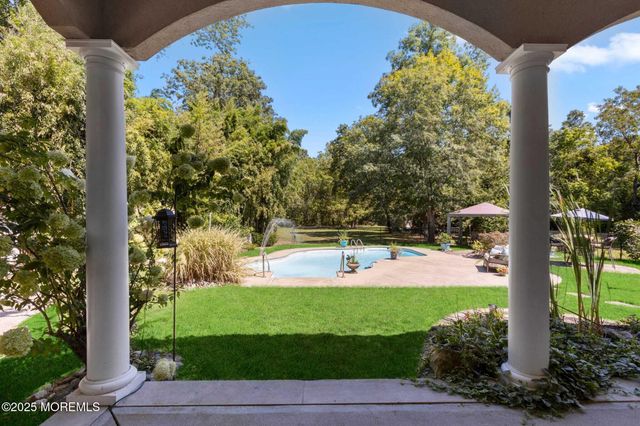 1042 Maxim Southard Road, Howell, NJ 07731