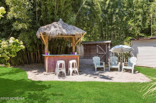 1042 Maxim Southard Road, Howell, NJ 07731